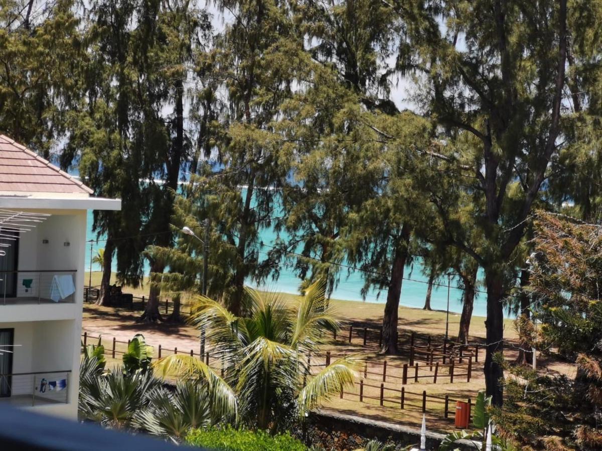 Rayon Vert Bleuphorie Beach Apartment Flic-en-Flacq Εξωτερικό φωτογραφία